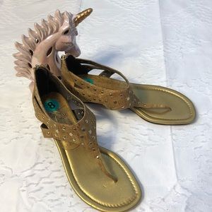 Donald J Pliner thong sandal